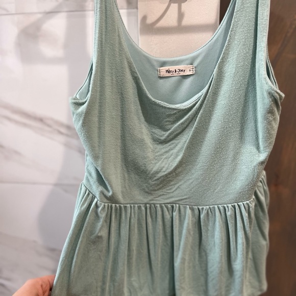 Top - Picture 2 of 2